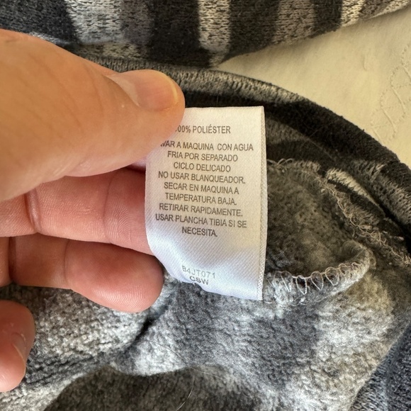 Derek Heart Women's Gray Camo Long Sleeve Turtleneck Knit Pullover Size‎ Small - Picture 8 of 13